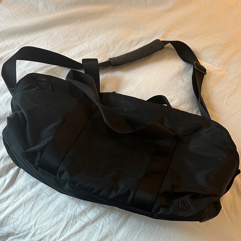 Lululemon | Black Duffel Bag